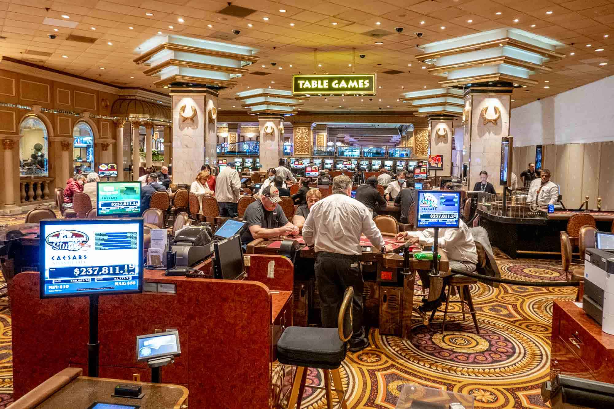 Slot Makinelerinde Rüzgarı Yakalamak: Stratejik Kazanışlar